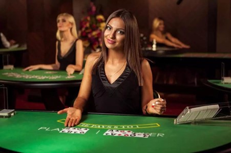 Discover the advantages of Arabic Live dealer games